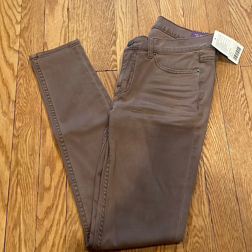 NWT BDG LAVENDER MID RISE TWIG ANKLE JEANS!!!!